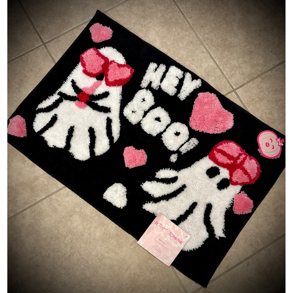 Betsey Johnson Hey Boo! Ghost Halloween Bath Rug - Pink Bows Cute Decor